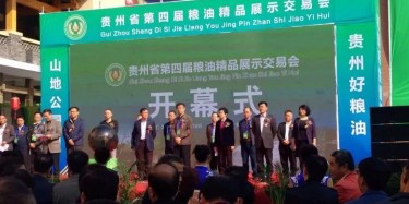 有個吃貨朋友是什么體驗？