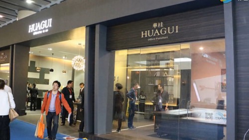 華桂家具接受畢加展覽采訪，亮相廣州家具展